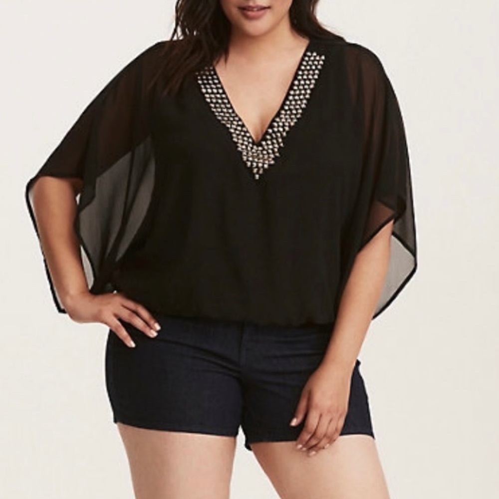 Torrid Embellished V-Neck Banded Top size 4
